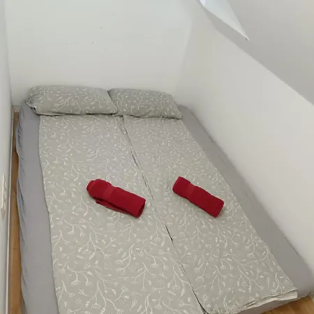 شقة Szentharomsag